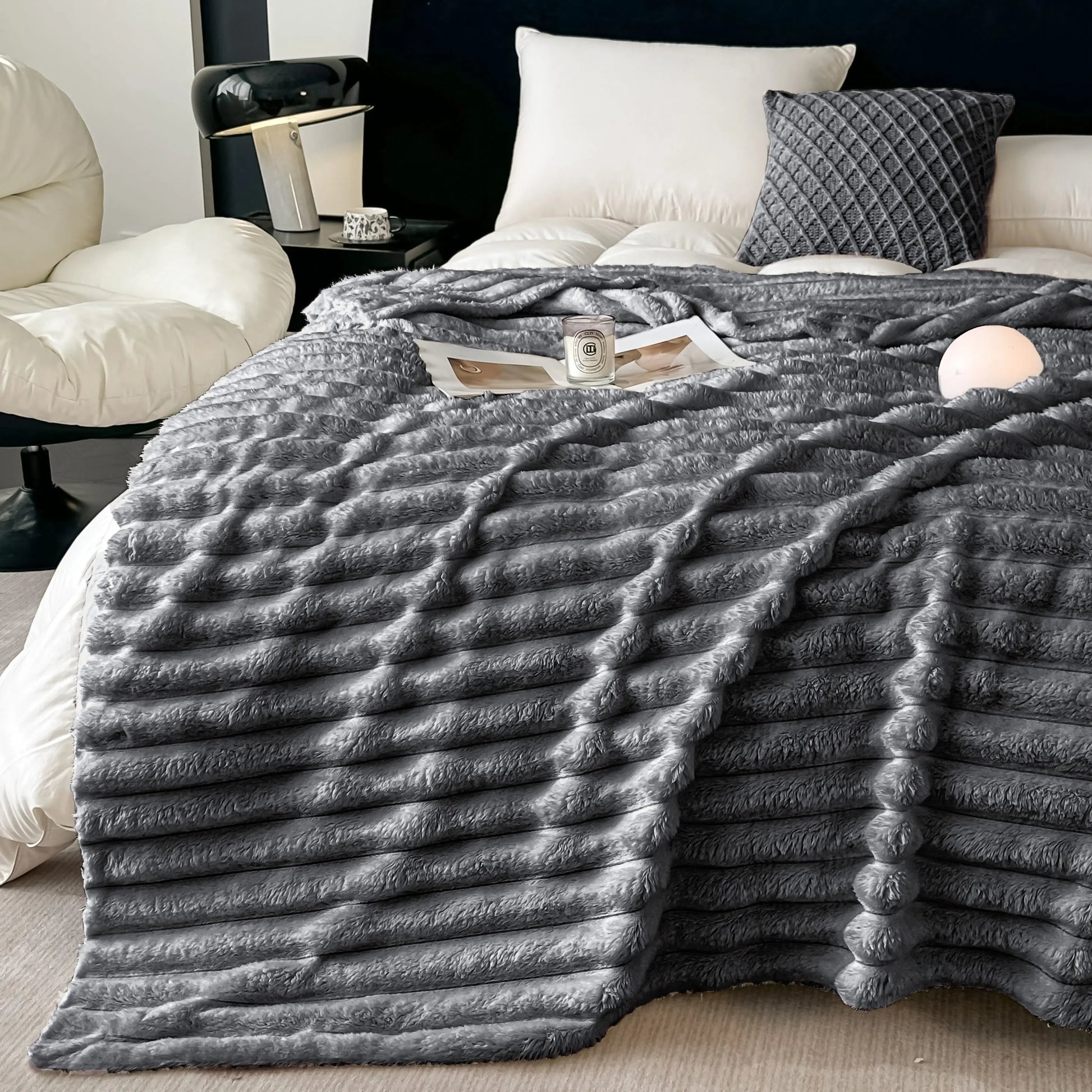 Warm Cozy Flannel Blanket,Soft Blanket, Office Sofa Couch Bed Camping Travel Nap Blanket,Machine Washable,Gift Blanket